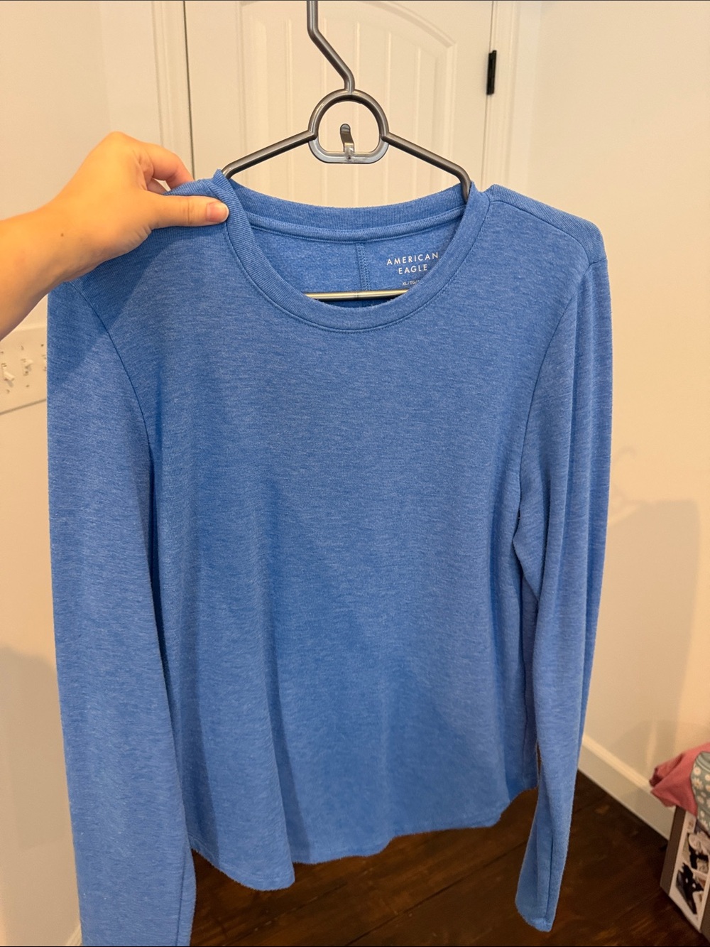 American Eagle Outfitters Heathered Blue Long-Sleeve Crewneck Top